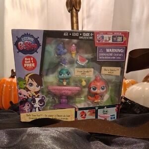 Littlest Pet Shop Colorful Pet Playset